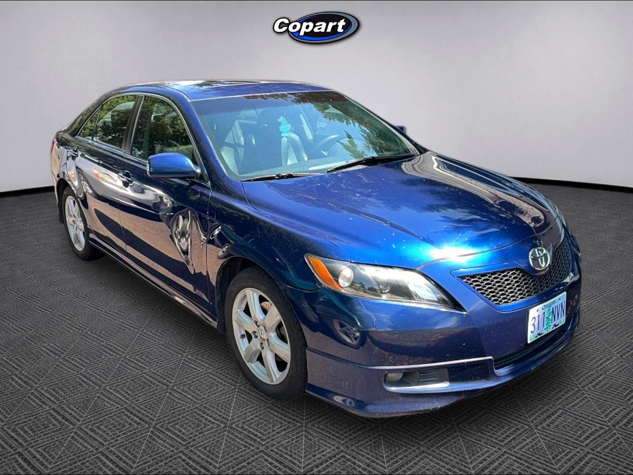 Salvage Toyota Camry Image