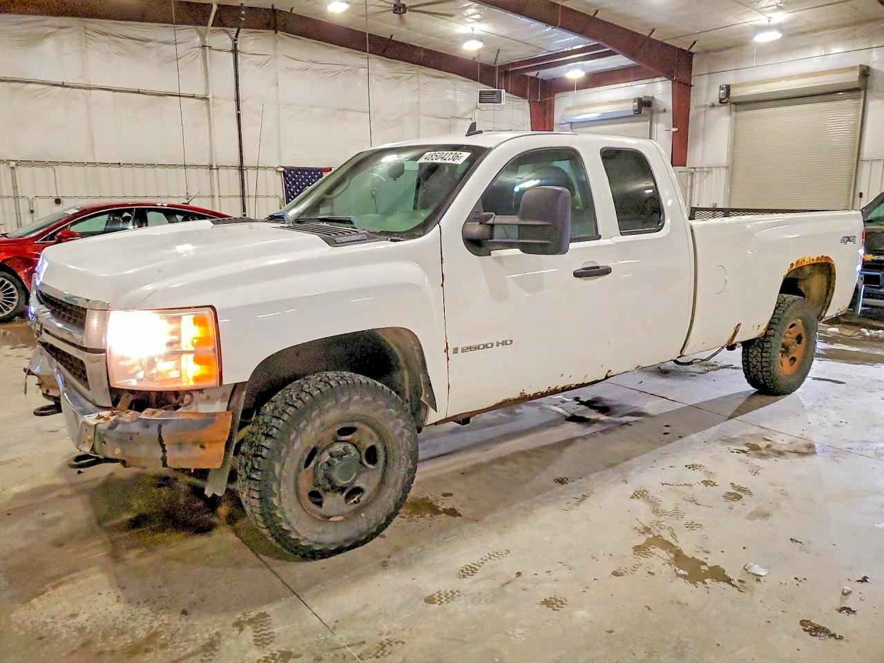 Salvage Chevrolet Silverado Image