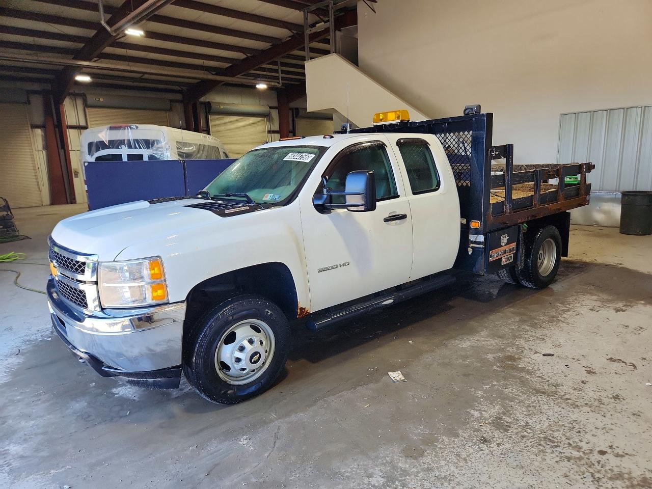 Salvage Chevrolet Silverado Image