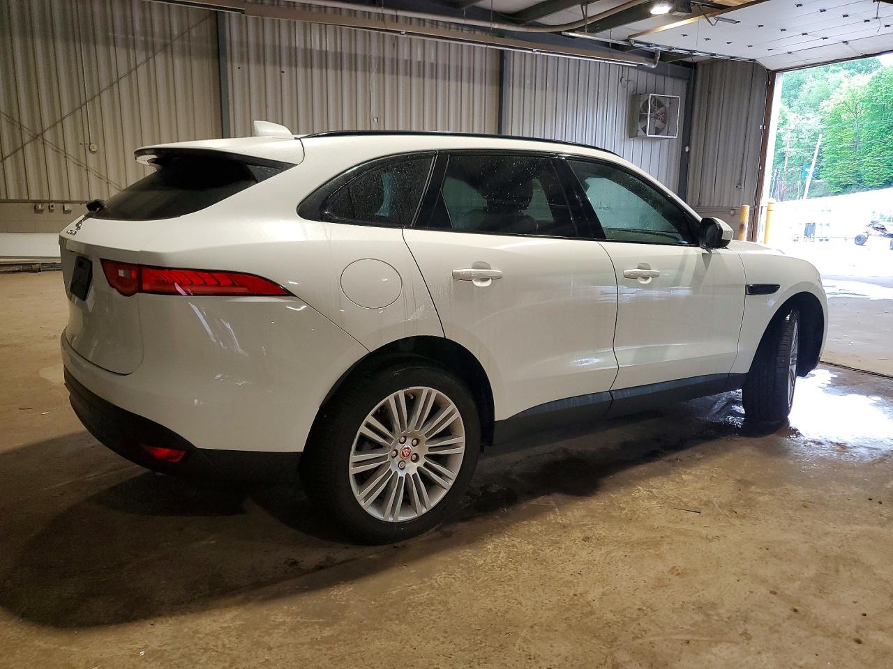 Jaguar F-PACE Premium