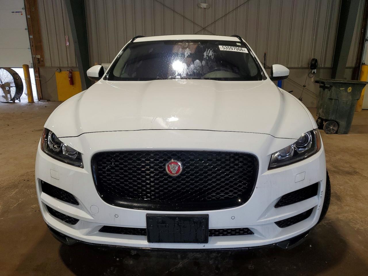 Jaguar F-PACE Premium