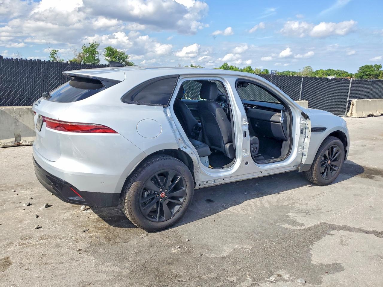 Jaguar F-PACE S