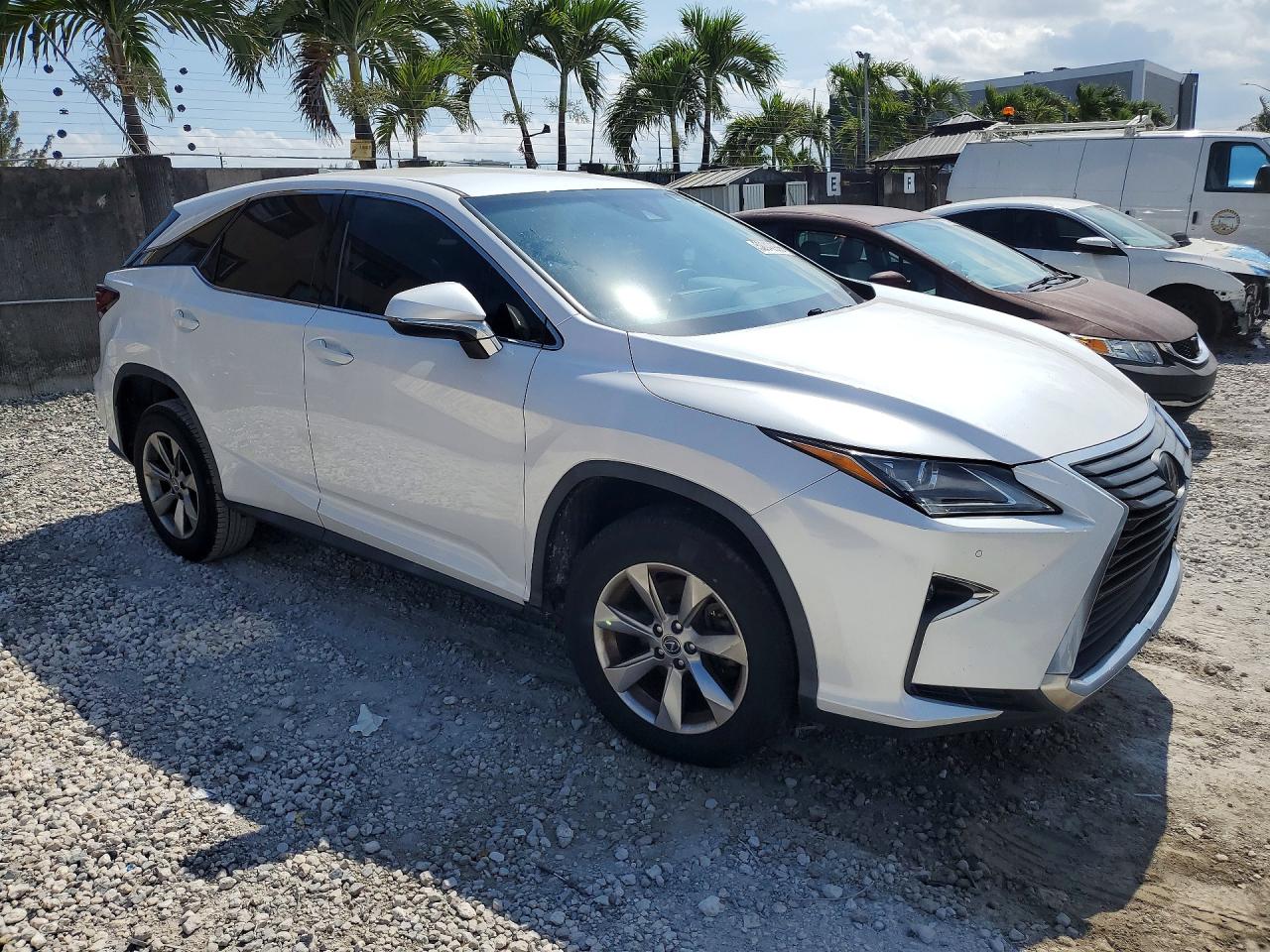 Lexus RX Base