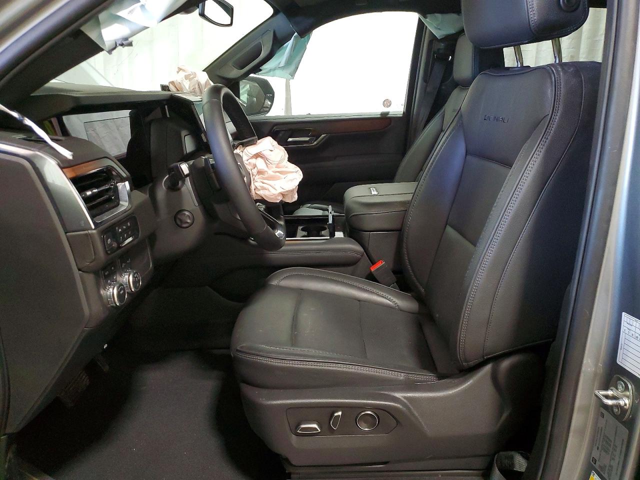 GMC Yukon Denali