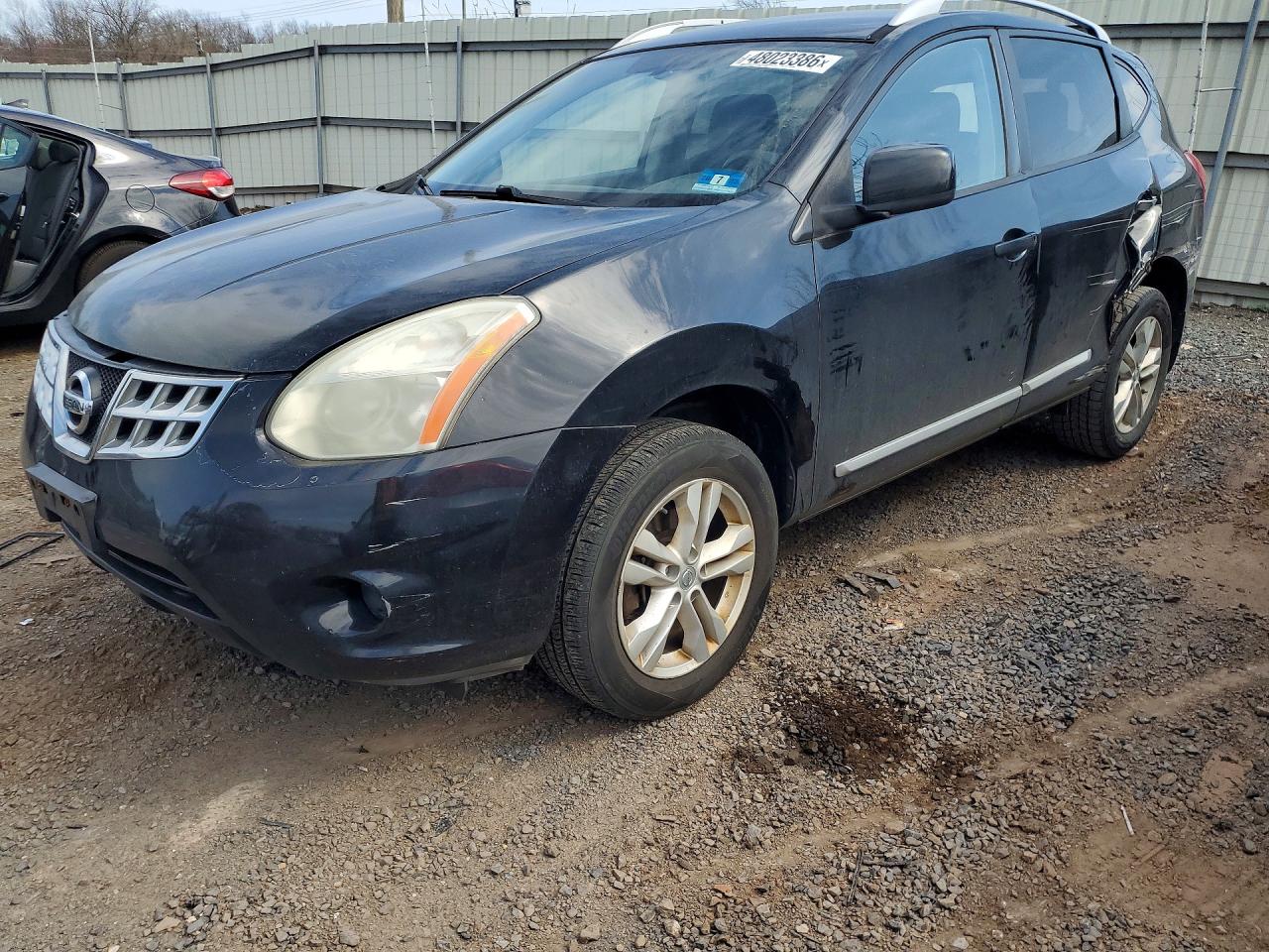 Salvage Nissan Rogue Image