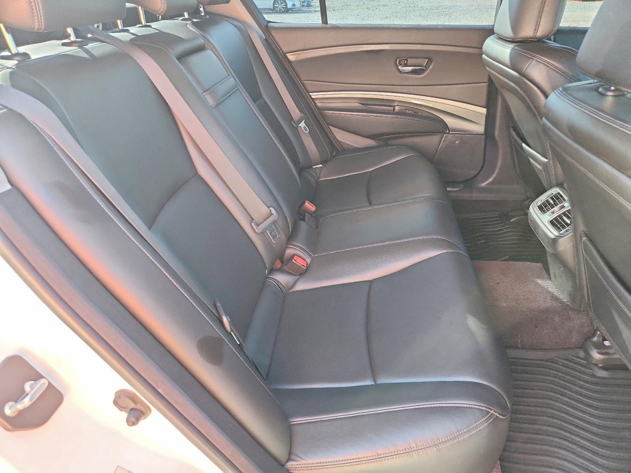 Acura RLX