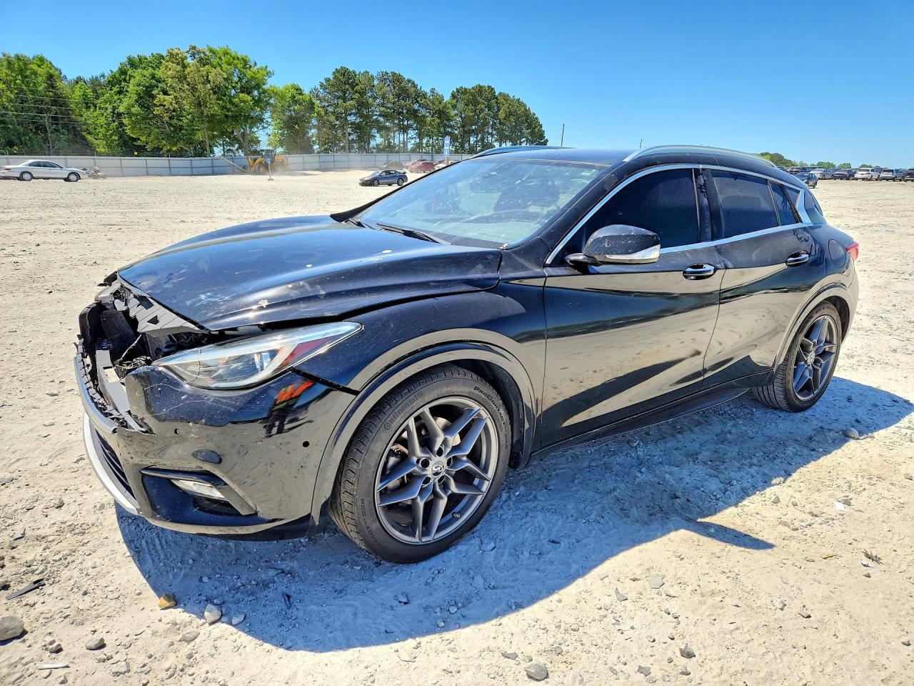 Salvage INFINITI Qx Image