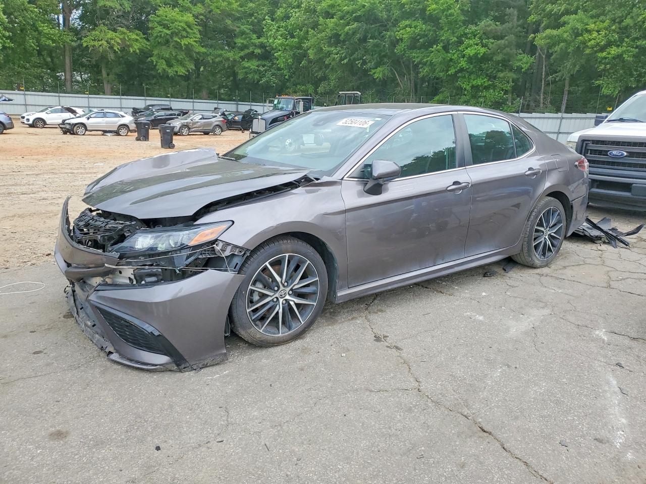 Salvage Toyota Camry Image