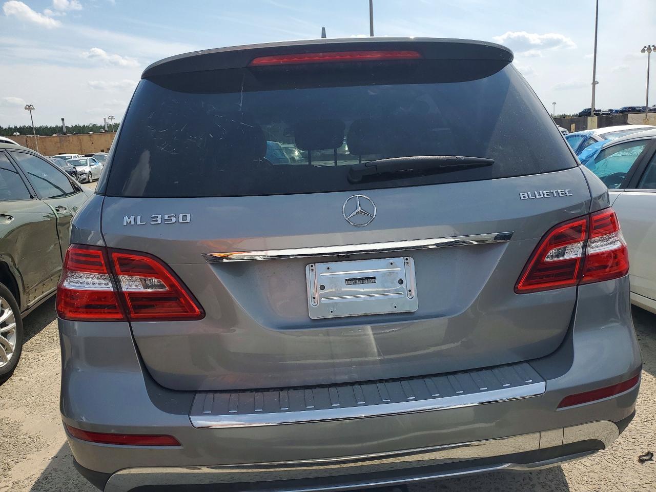 Mercedes-Benz M-Class 350 Bluetec