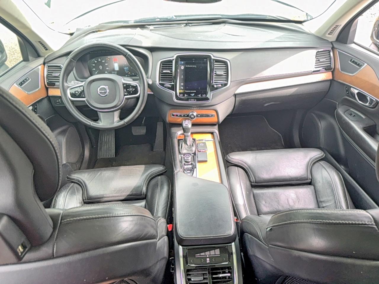 Volvo XC90 T6