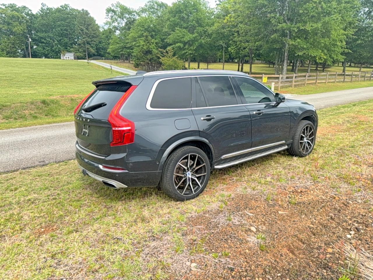 Volvo XC90 T6