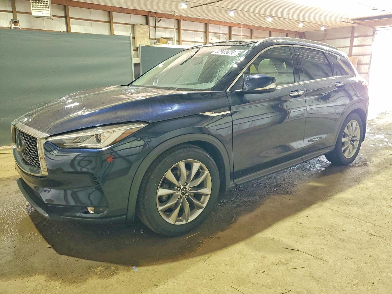 Salvage INFINITI Qx Image