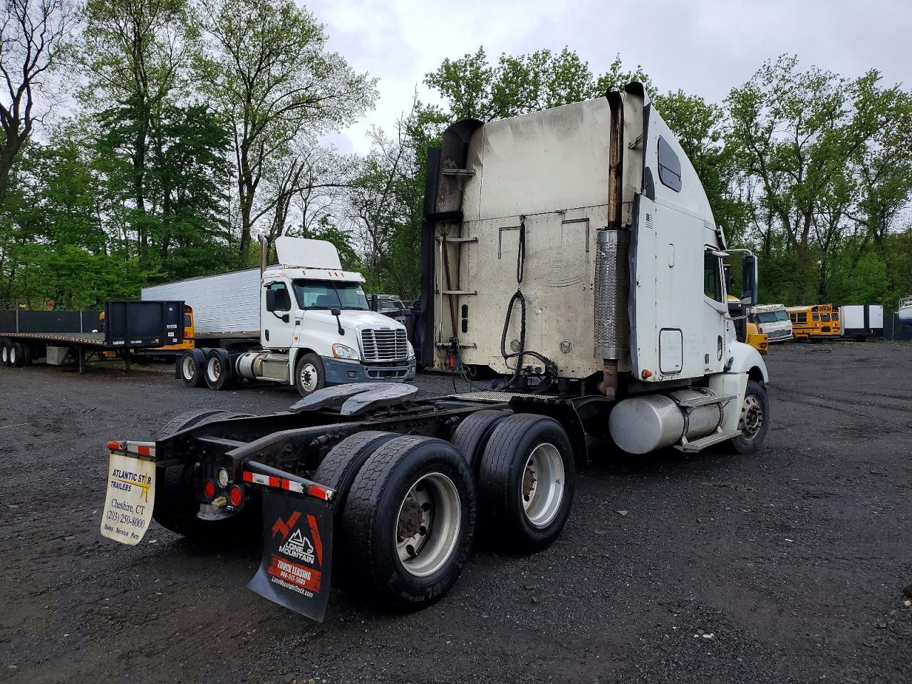 Freightliner Conventional Columbia