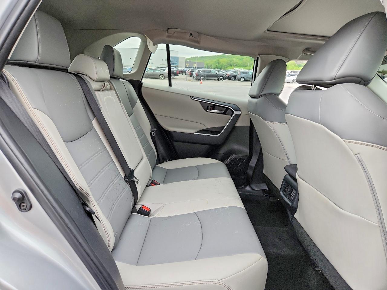 Toyota RAV4 Xle Premium