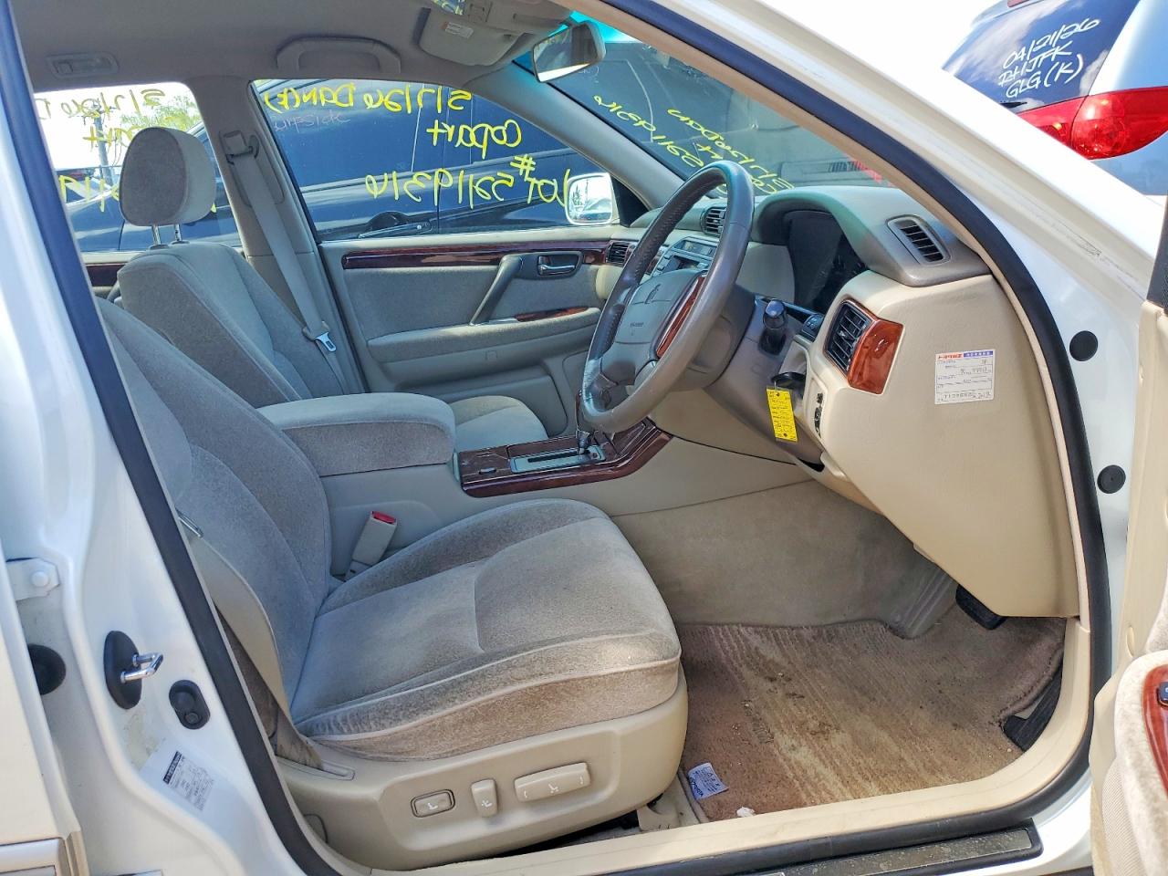 Toyota Crown Roya