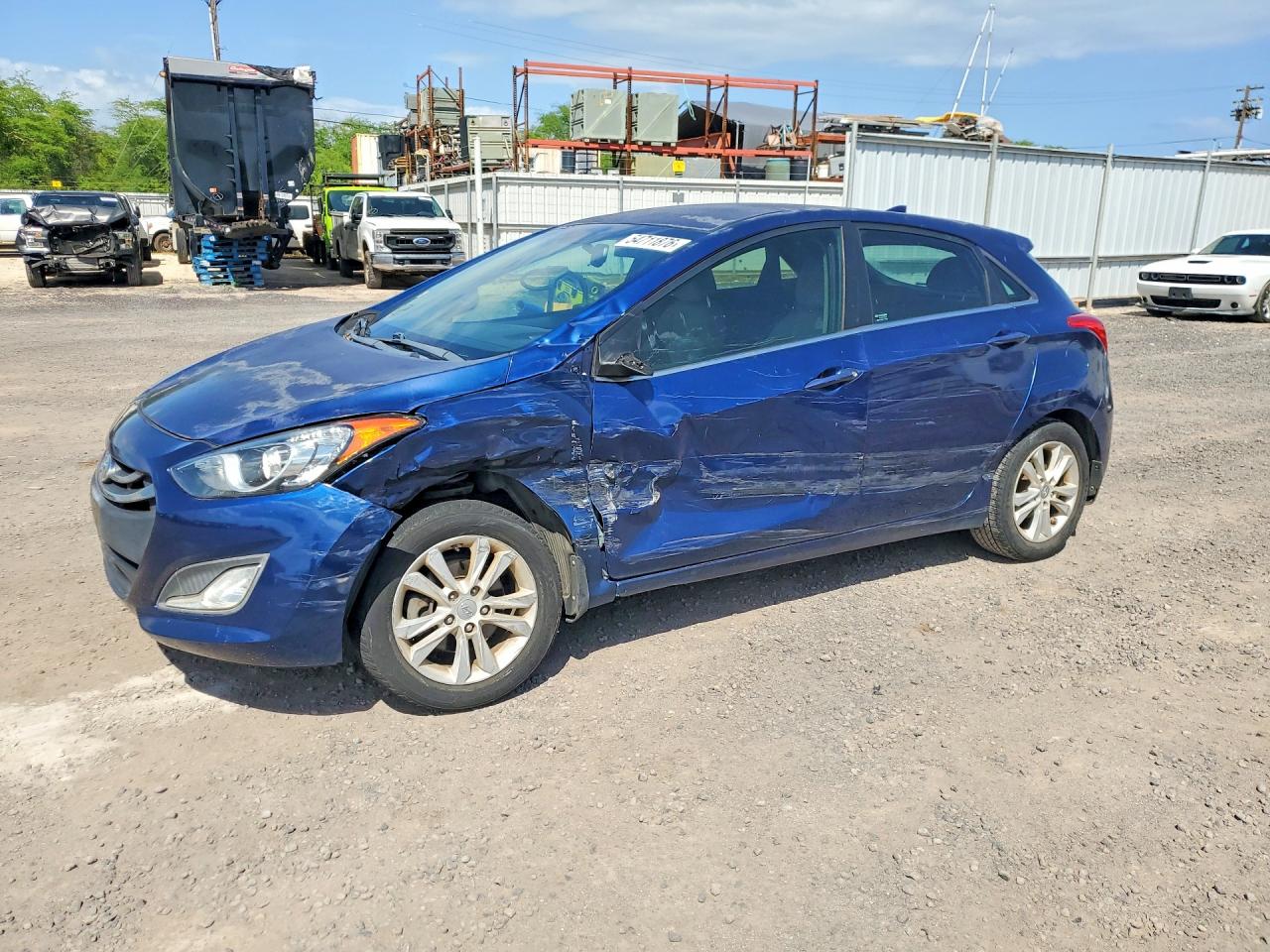 Salvage Hyundai ELANTRA Image