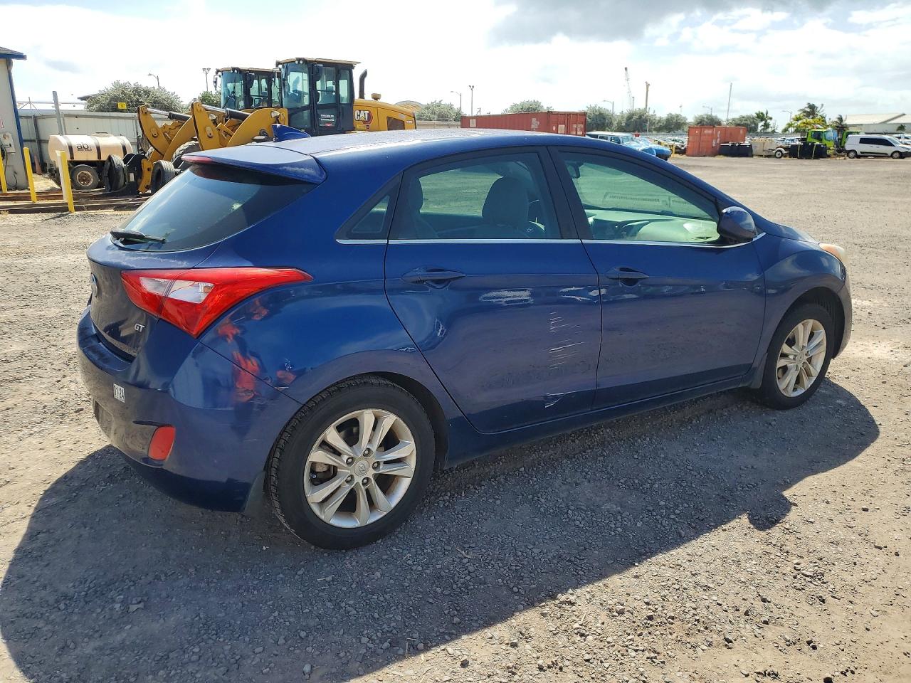 Hyundai ELANTRA Base