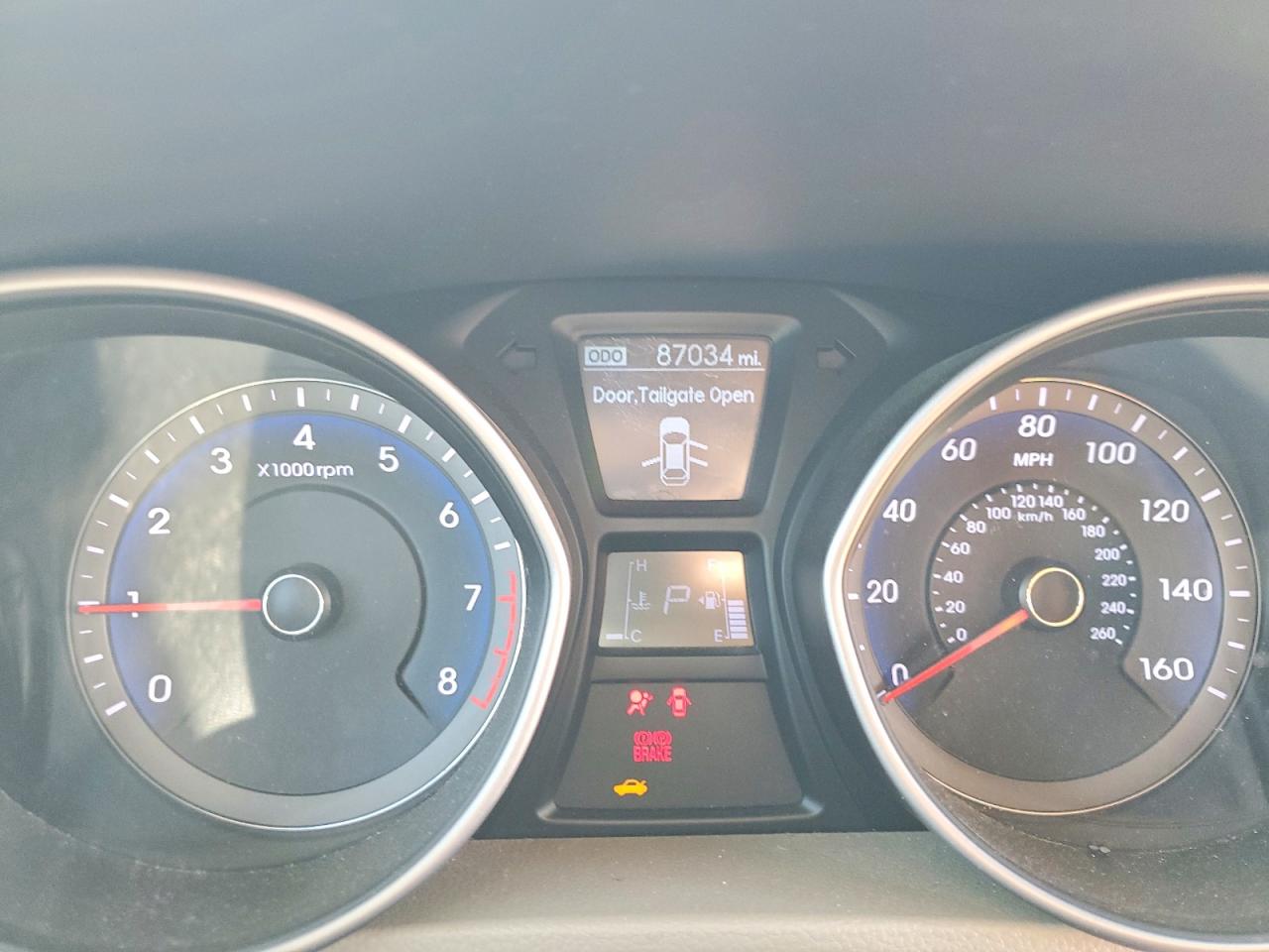 Hyundai ELANTRA Base