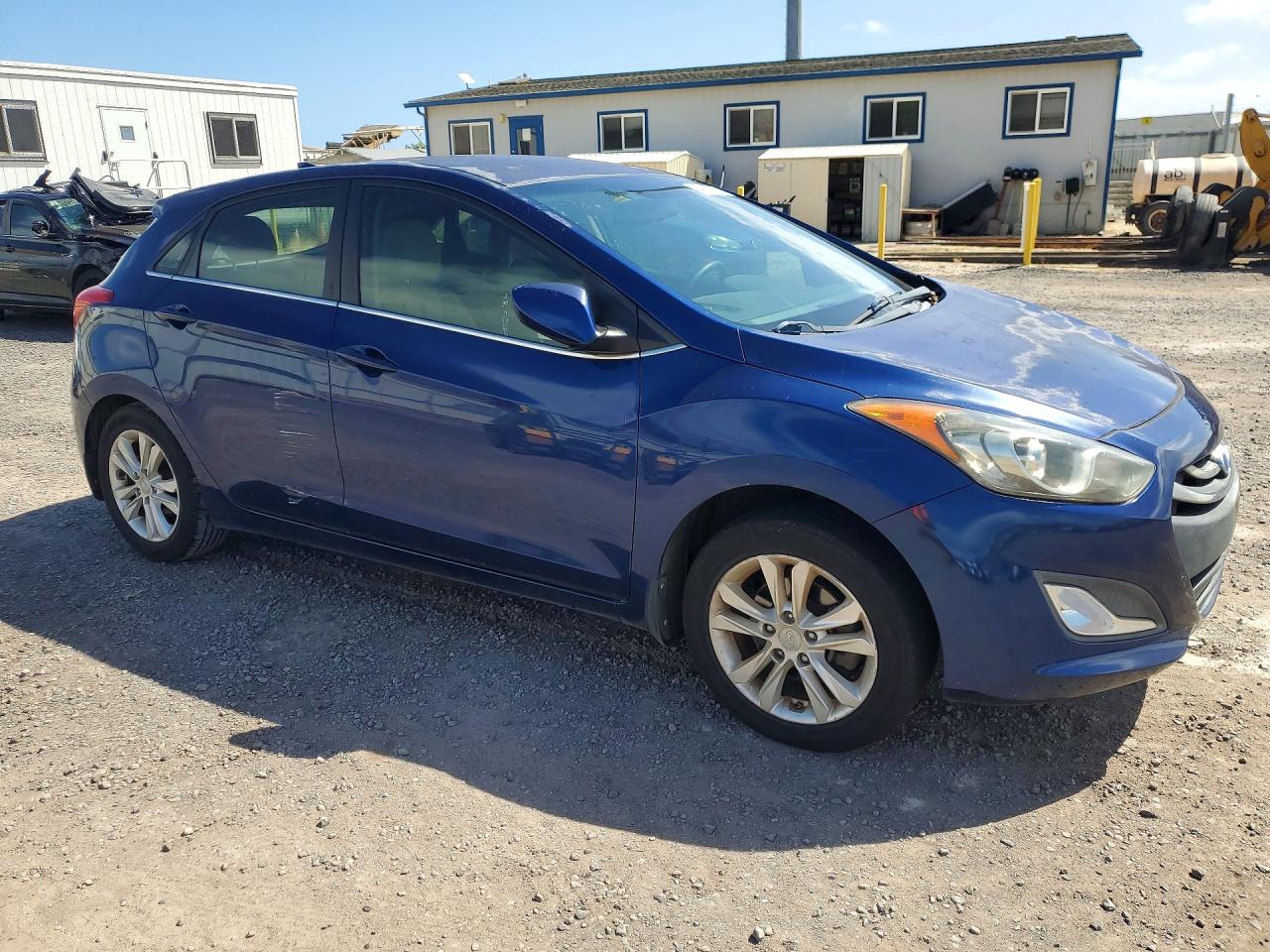 Hyundai ELANTRA Base
