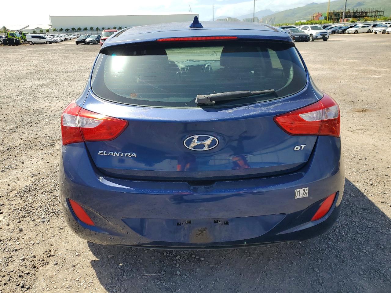 Hyundai ELANTRA Base