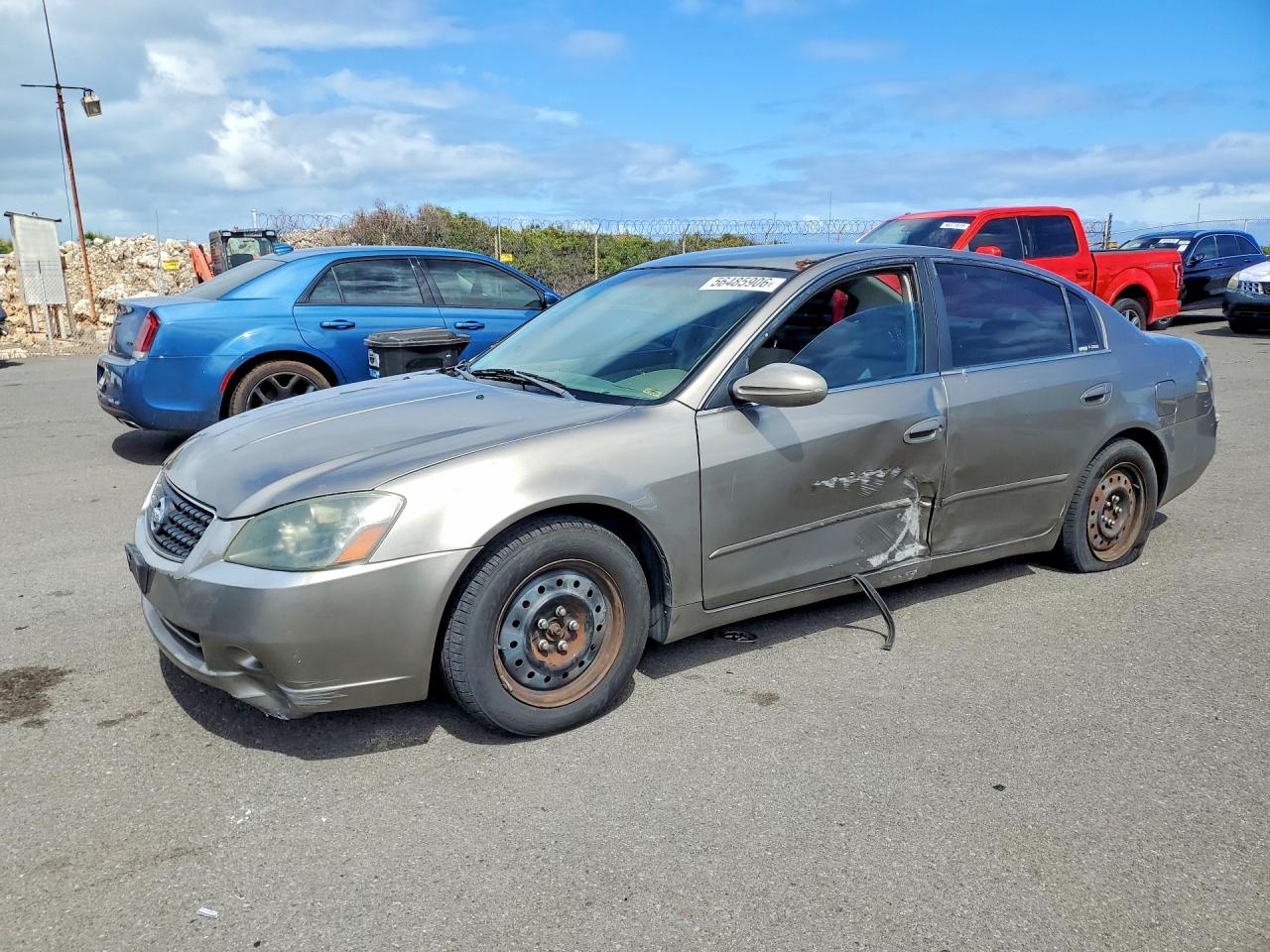 Salvage Nissan Altima Image