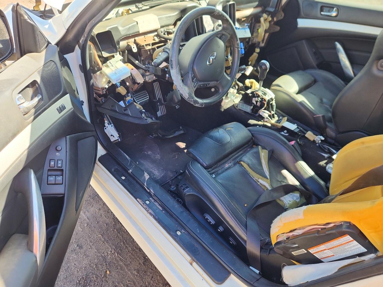 INFINITI G37 Base