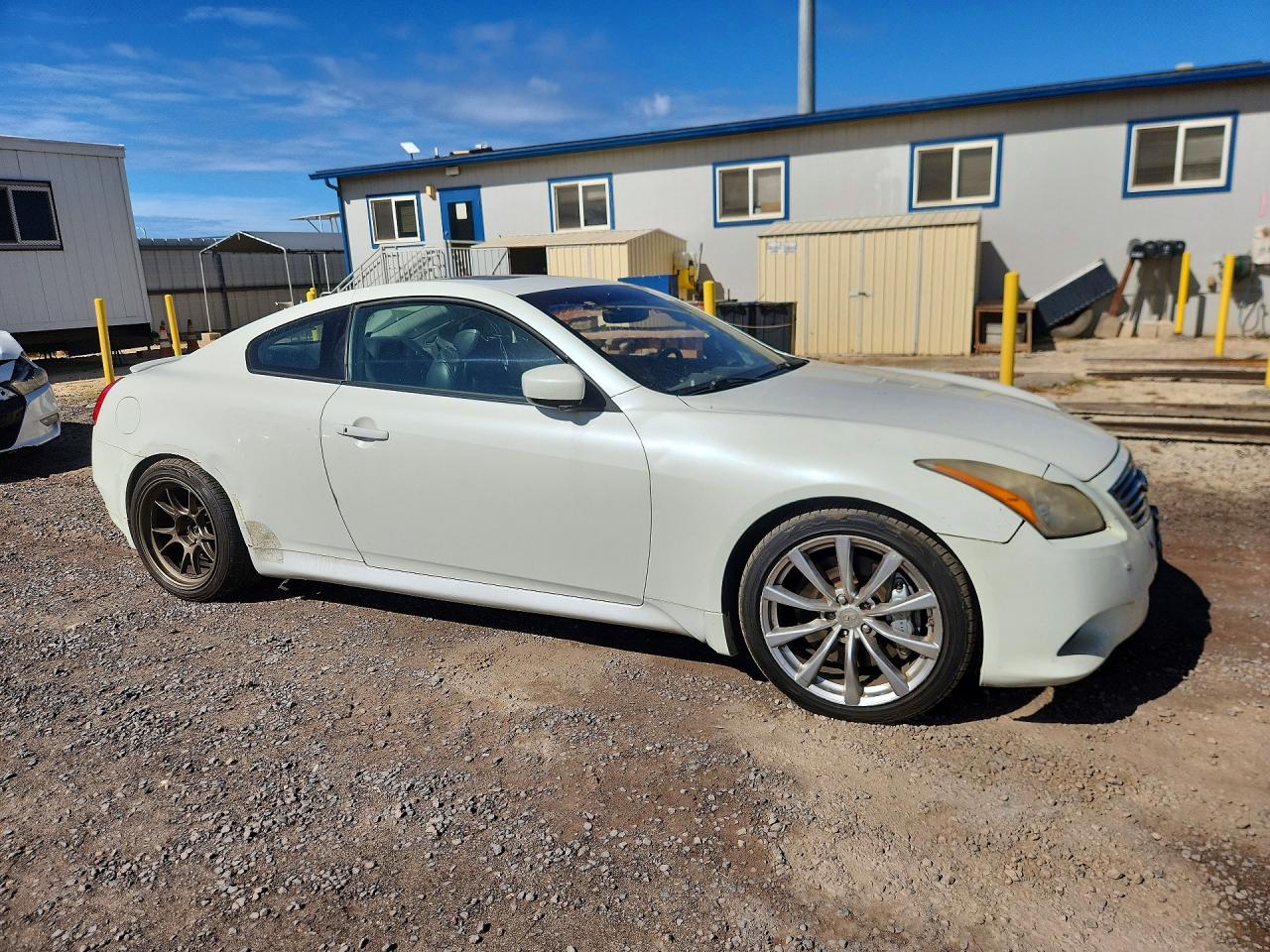 INFINITI G37 Base