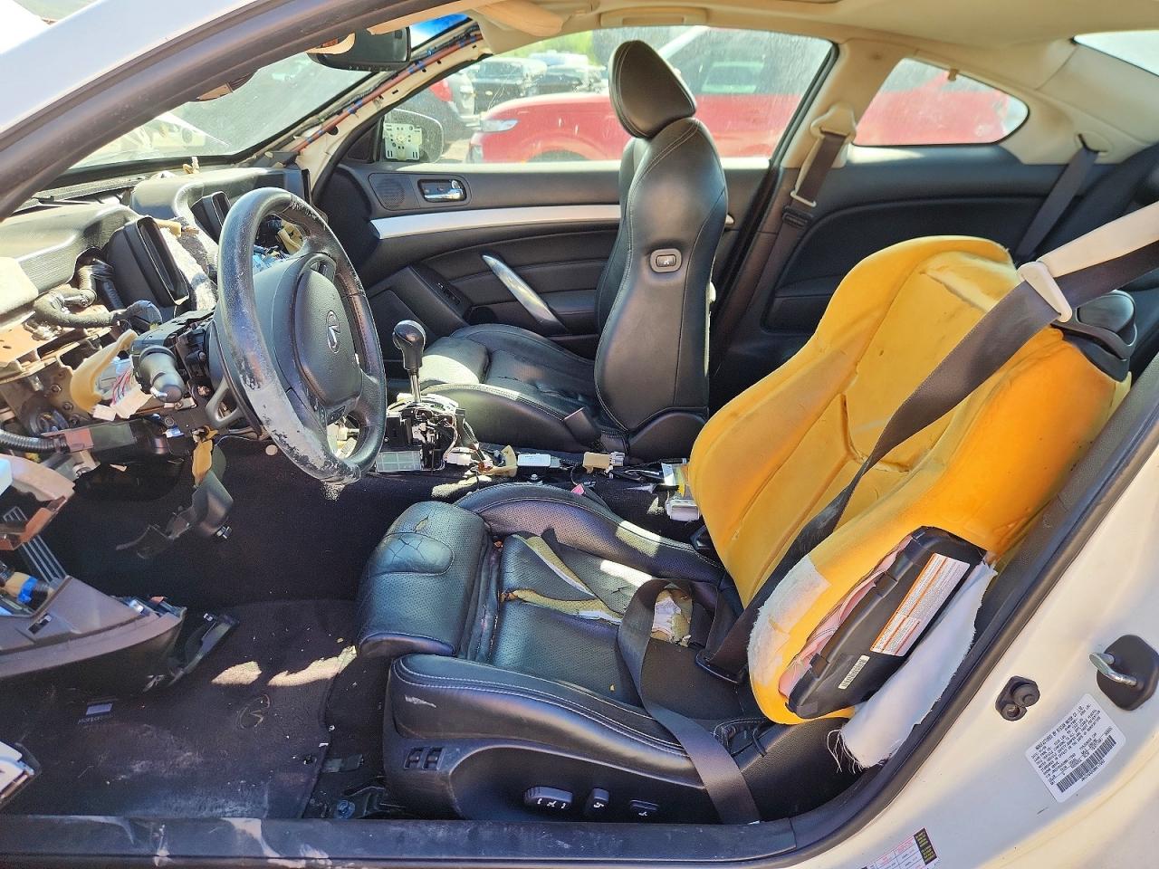 INFINITI G37 Base