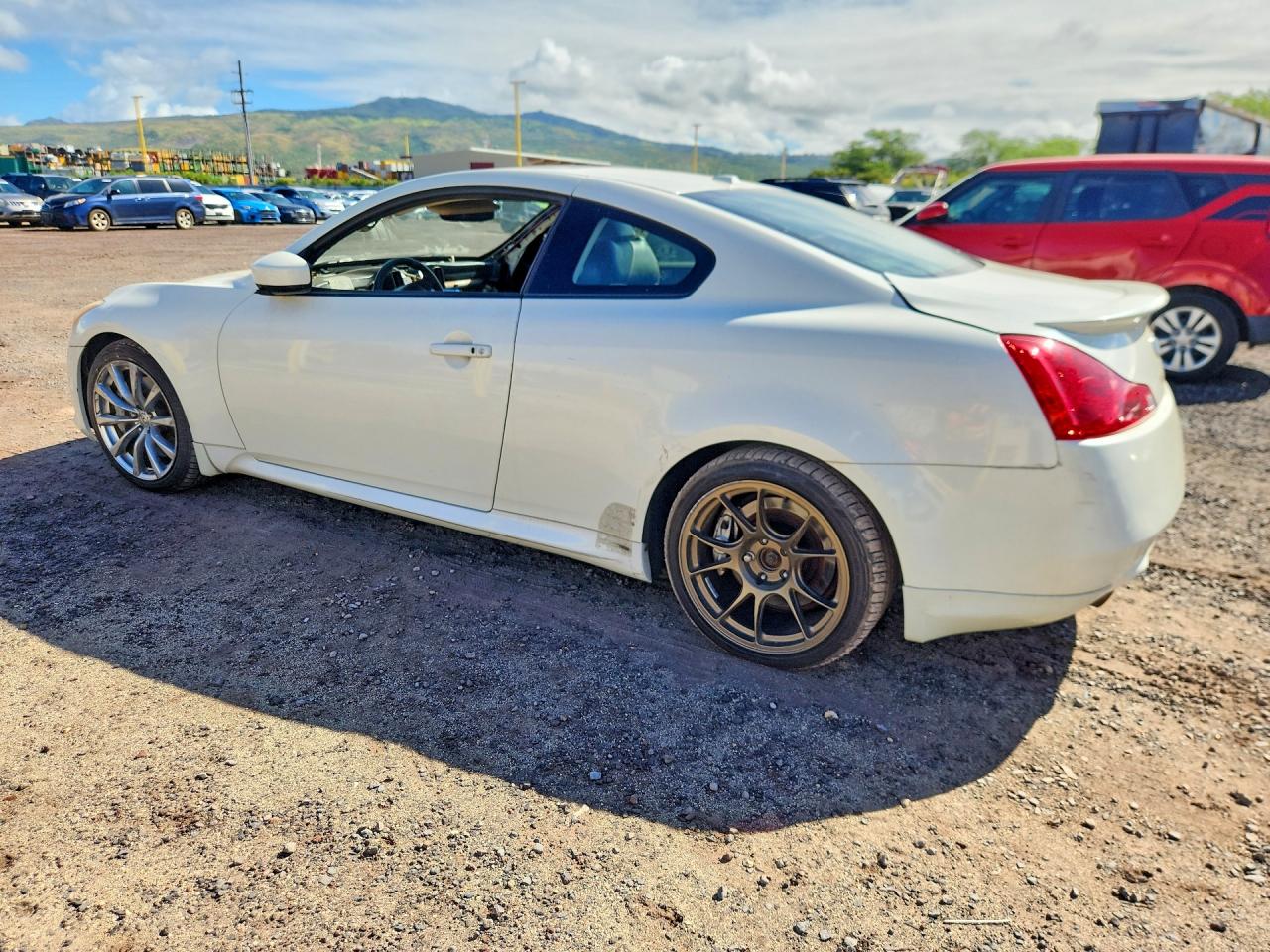 INFINITI G37 Base