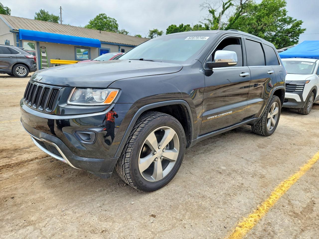 Salvage Jeep Cherokee Image