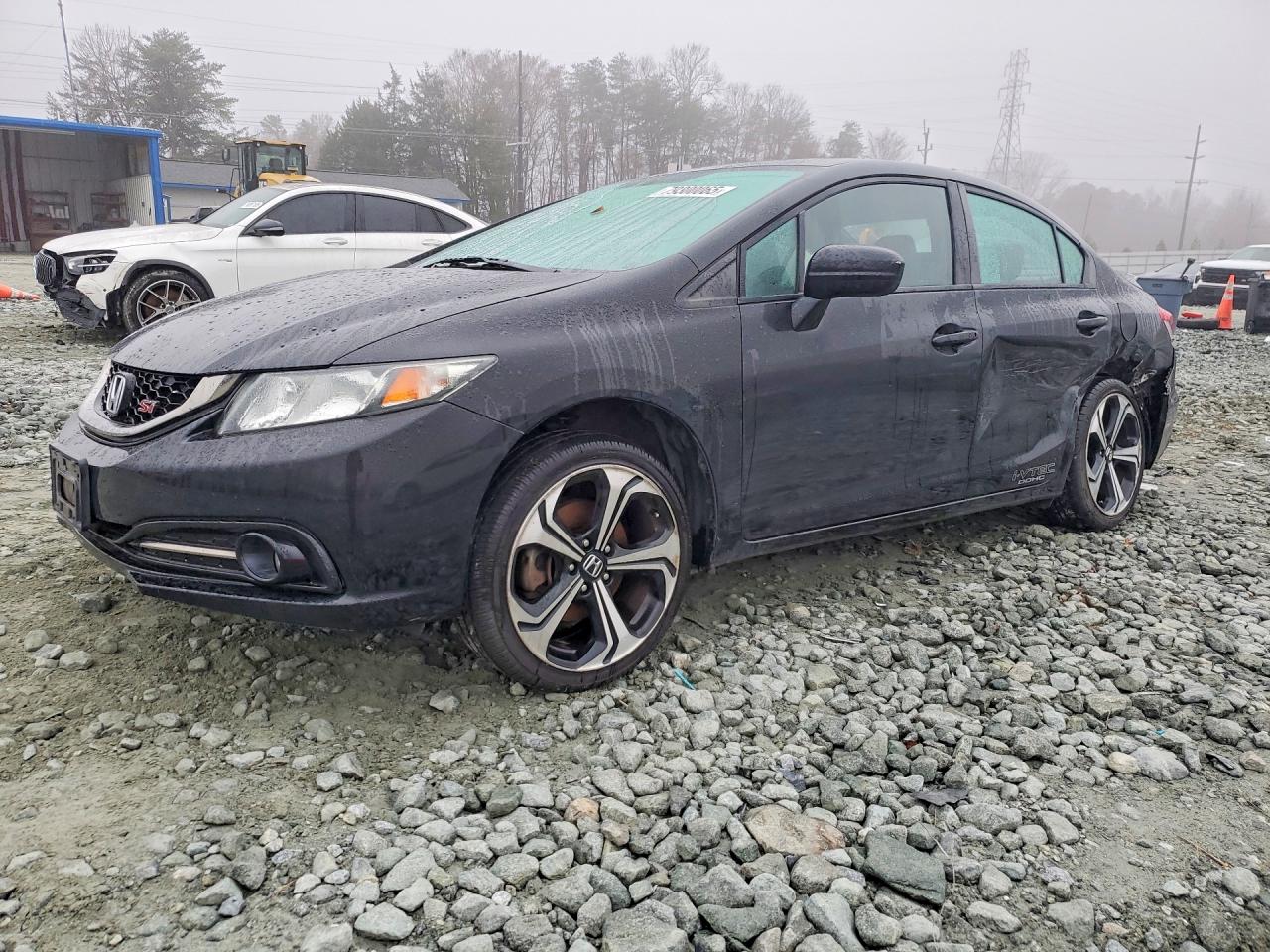 Salvage Honda Civic Image