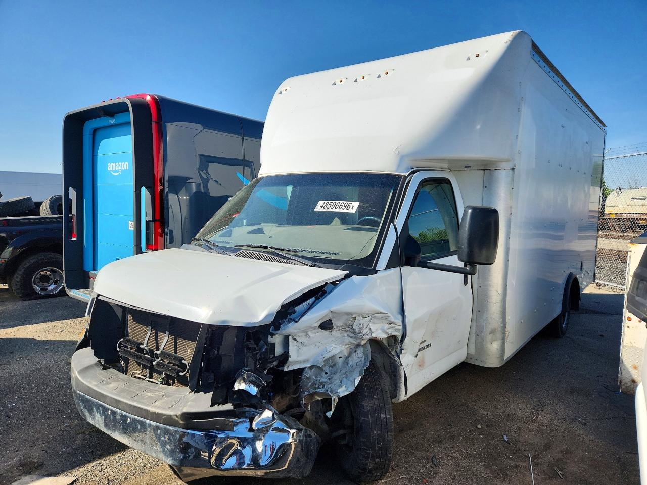 Salvage GMC Savana Image