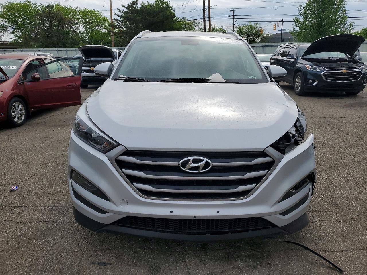 Hyundai TUCSON Sel Plus