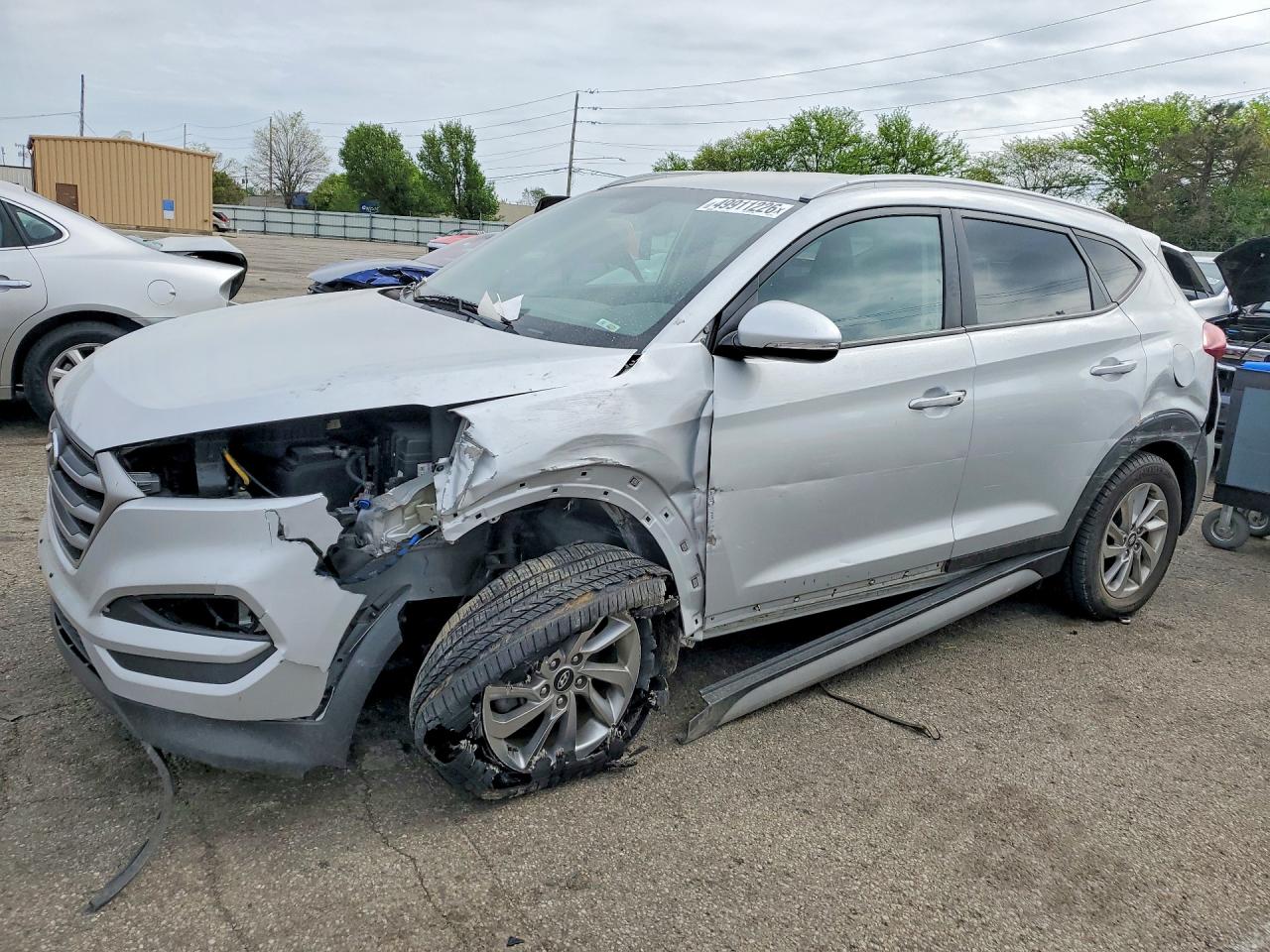 Salvage Hyundai TUCSON Image