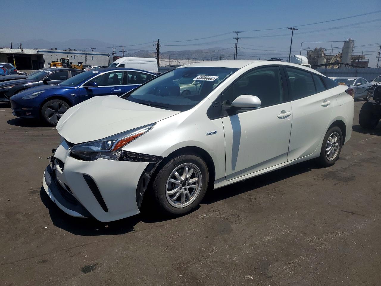 Salvage Toyota Prius Image