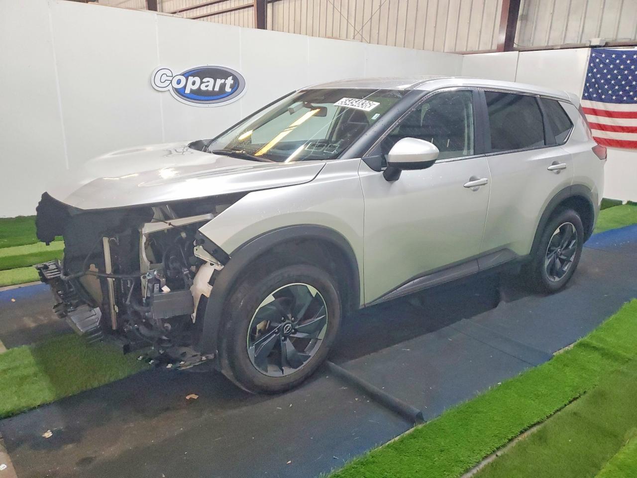 Salvage Nissan Rogue Image