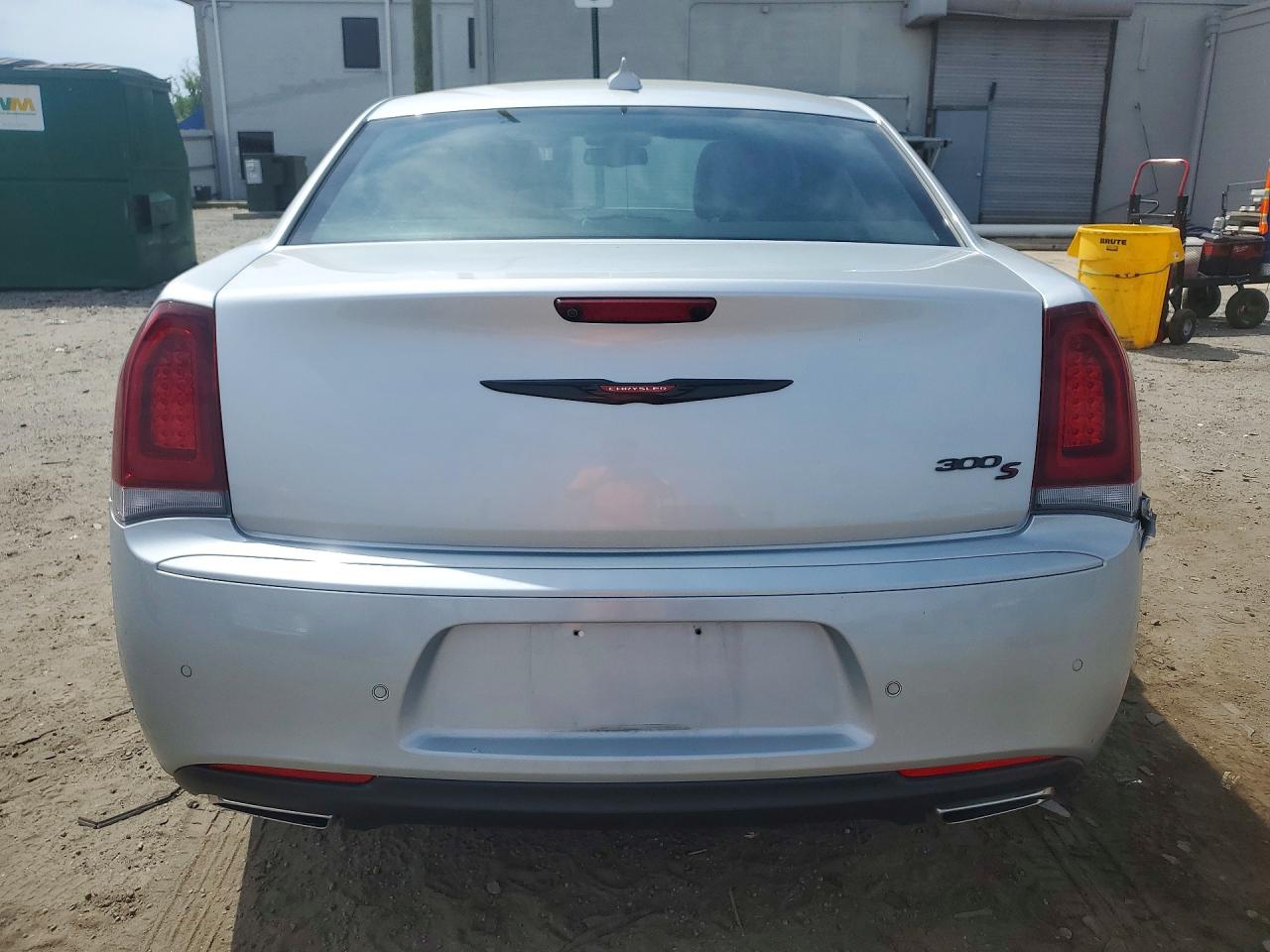 Chrysler 300 S