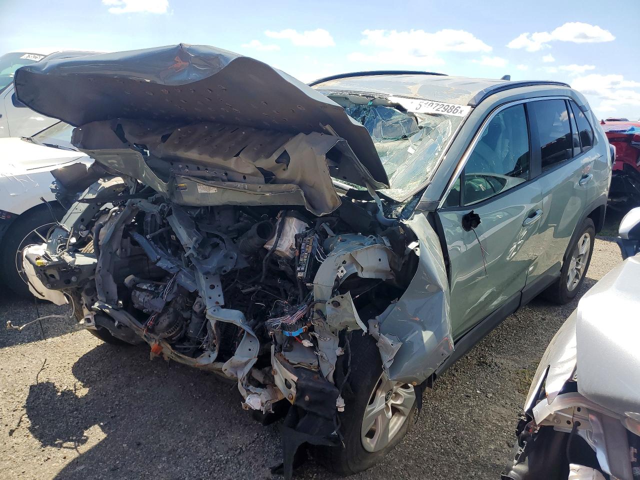 Salvage Toyota RAV4 Image