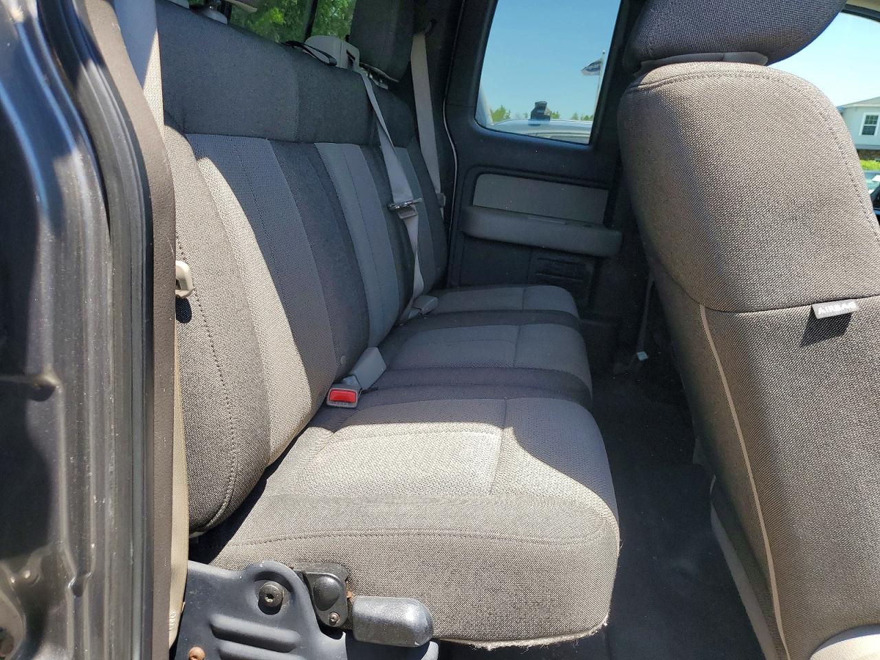 Ford F-150 Super Cab