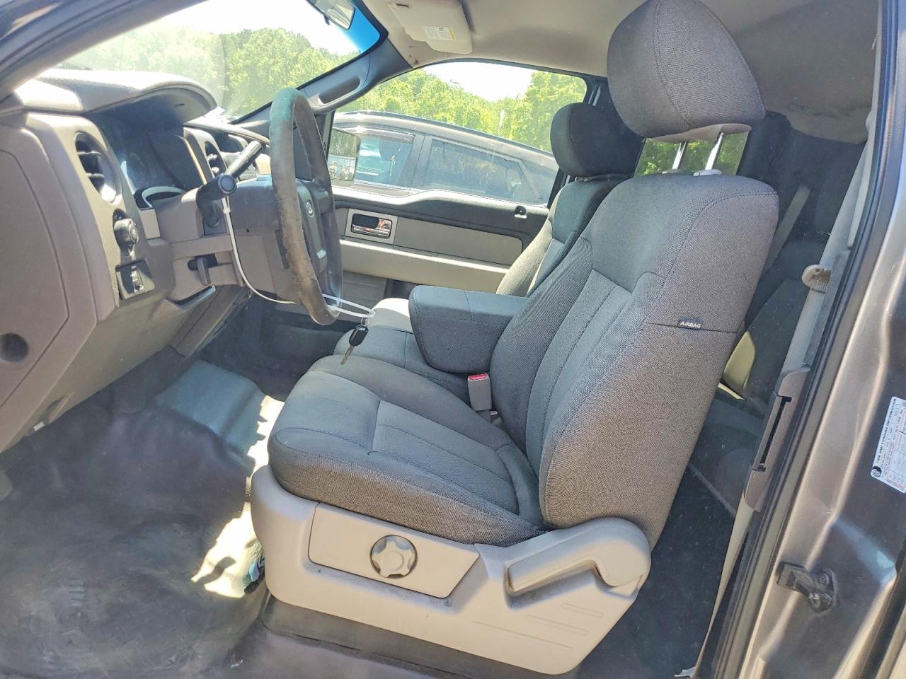 Ford F-150 Super Cab