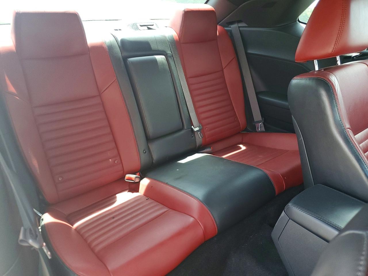Dodge Challenger Sxt