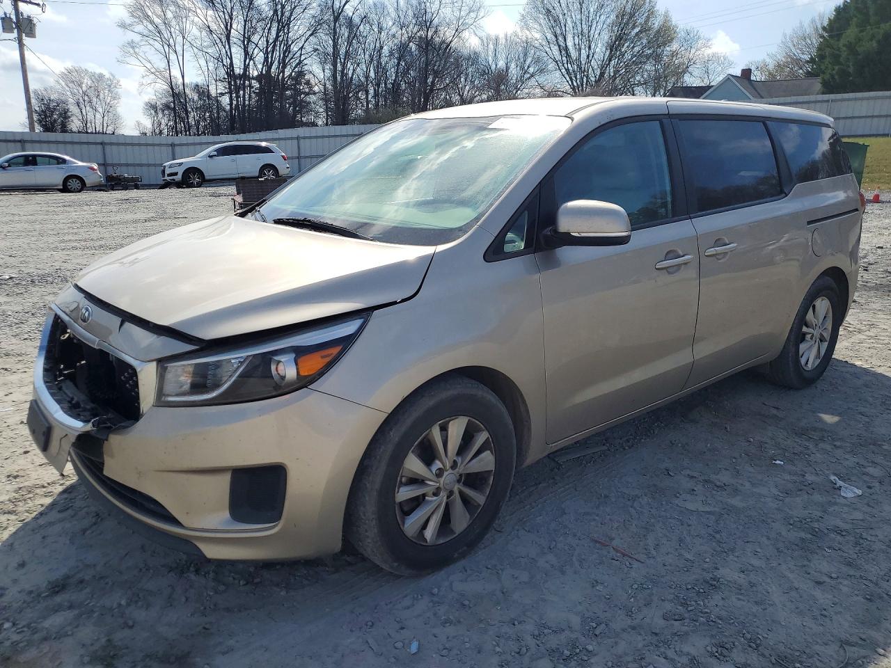Salvage Kia Sedona Image