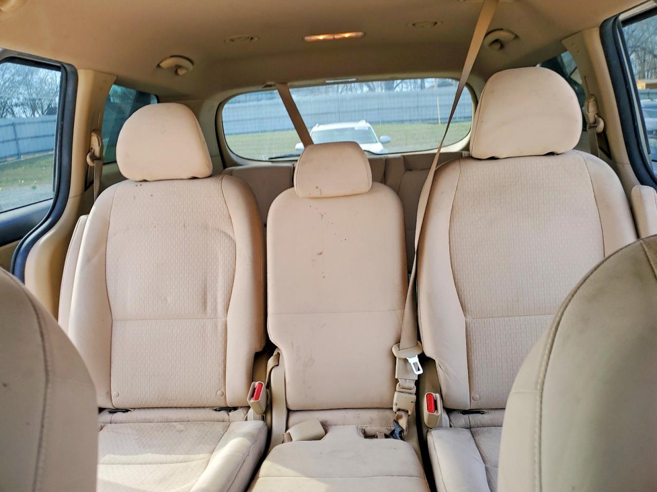 Kia Sedona Lx