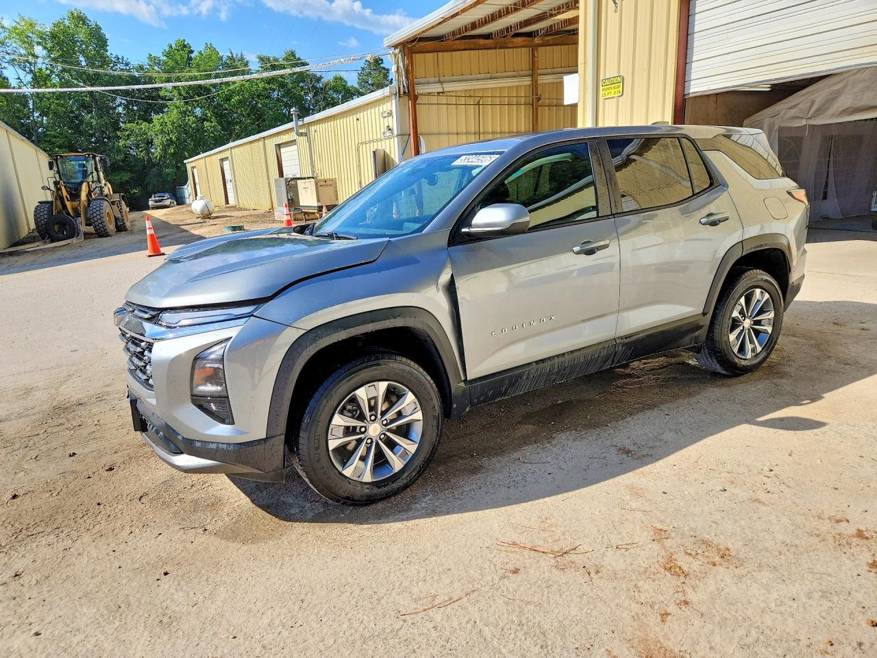 Salvage Chevrolet Equinox Image