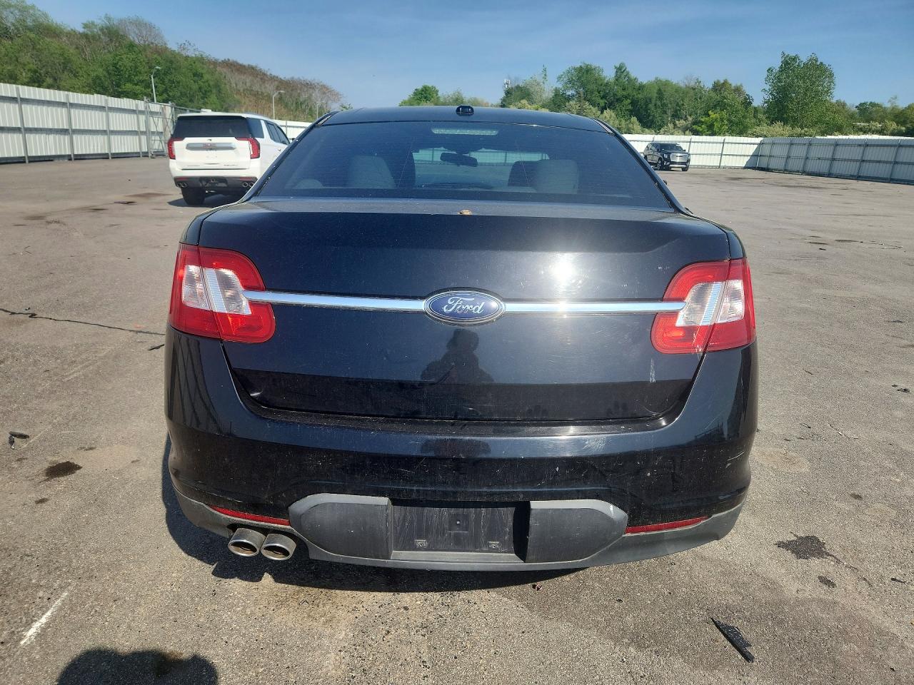Ford Taurus Se