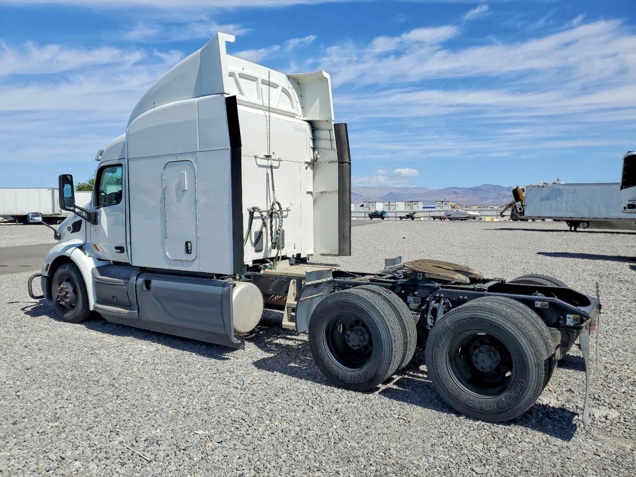 Peterbilt 579