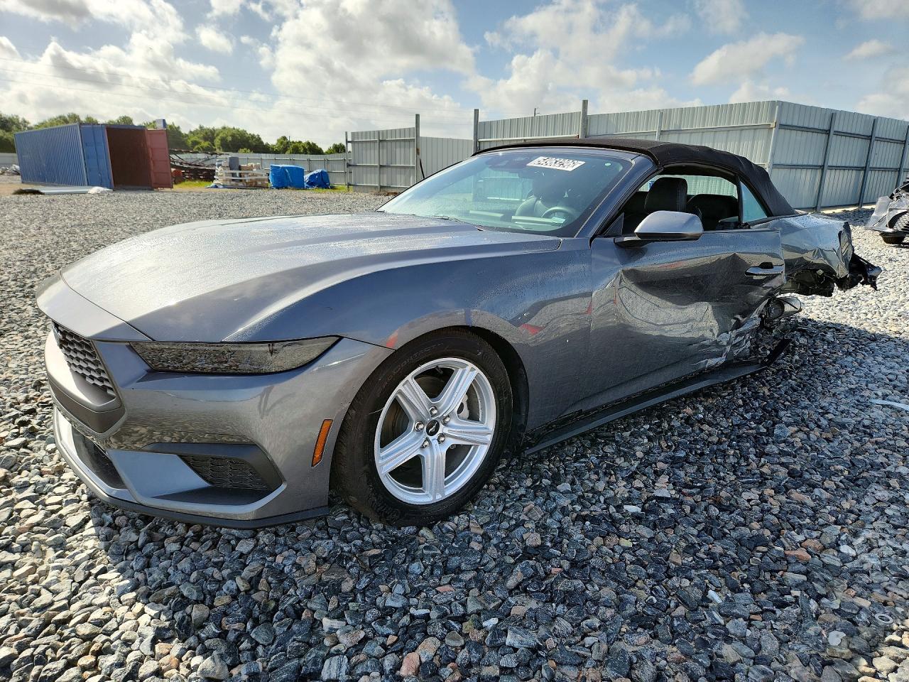 Salvage Ford Mustang Image