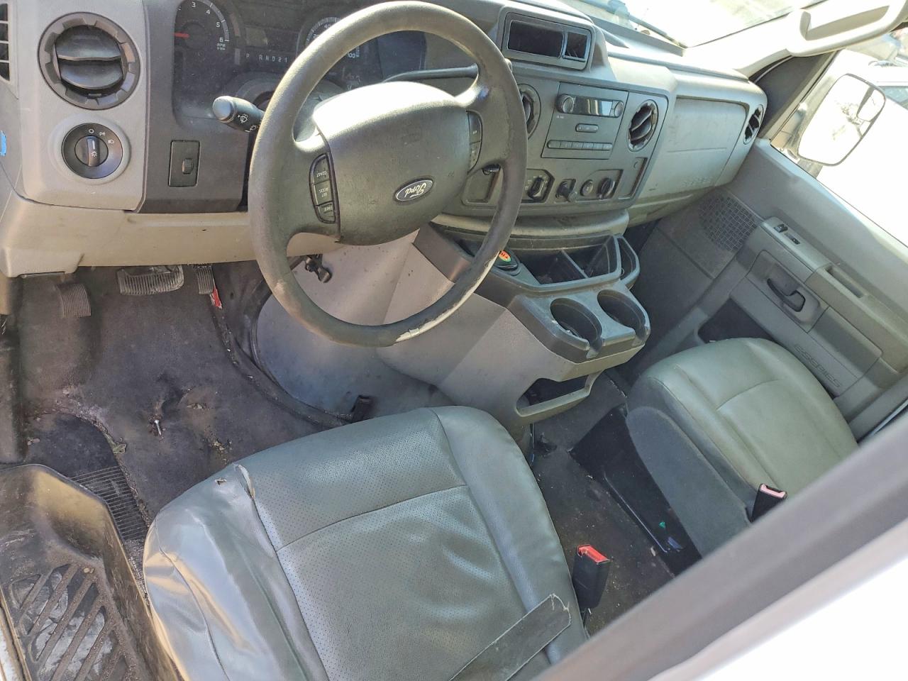 Ford Econoline E150 Van