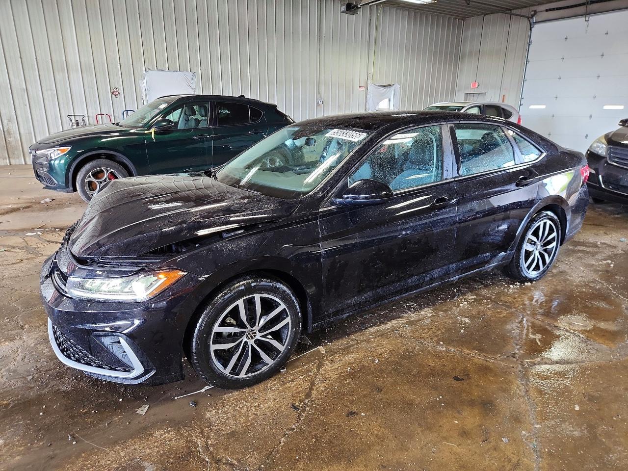 Salvage Volkswagen Jetta Image