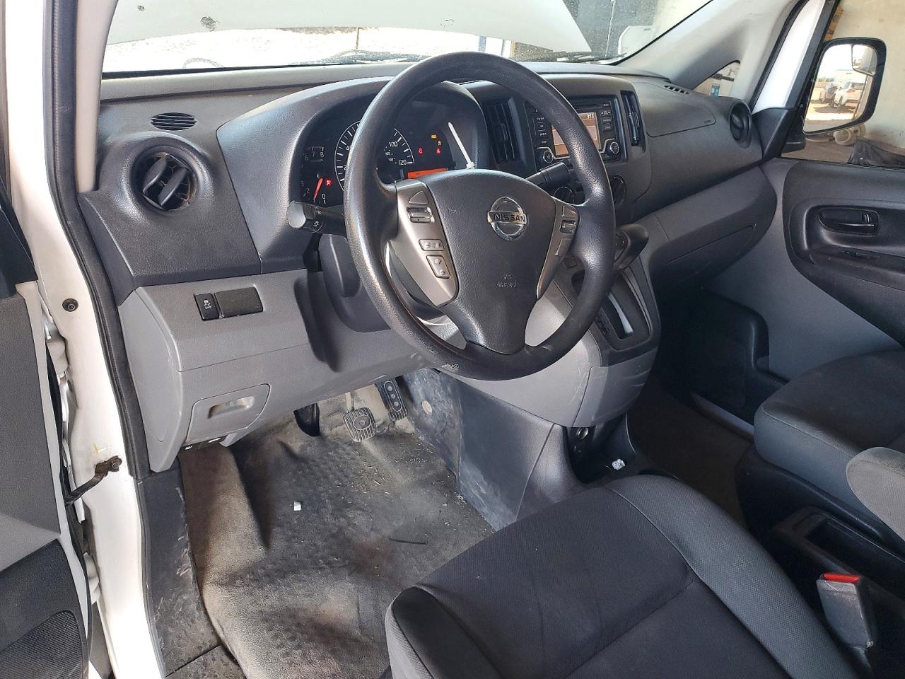 Nissan Nv